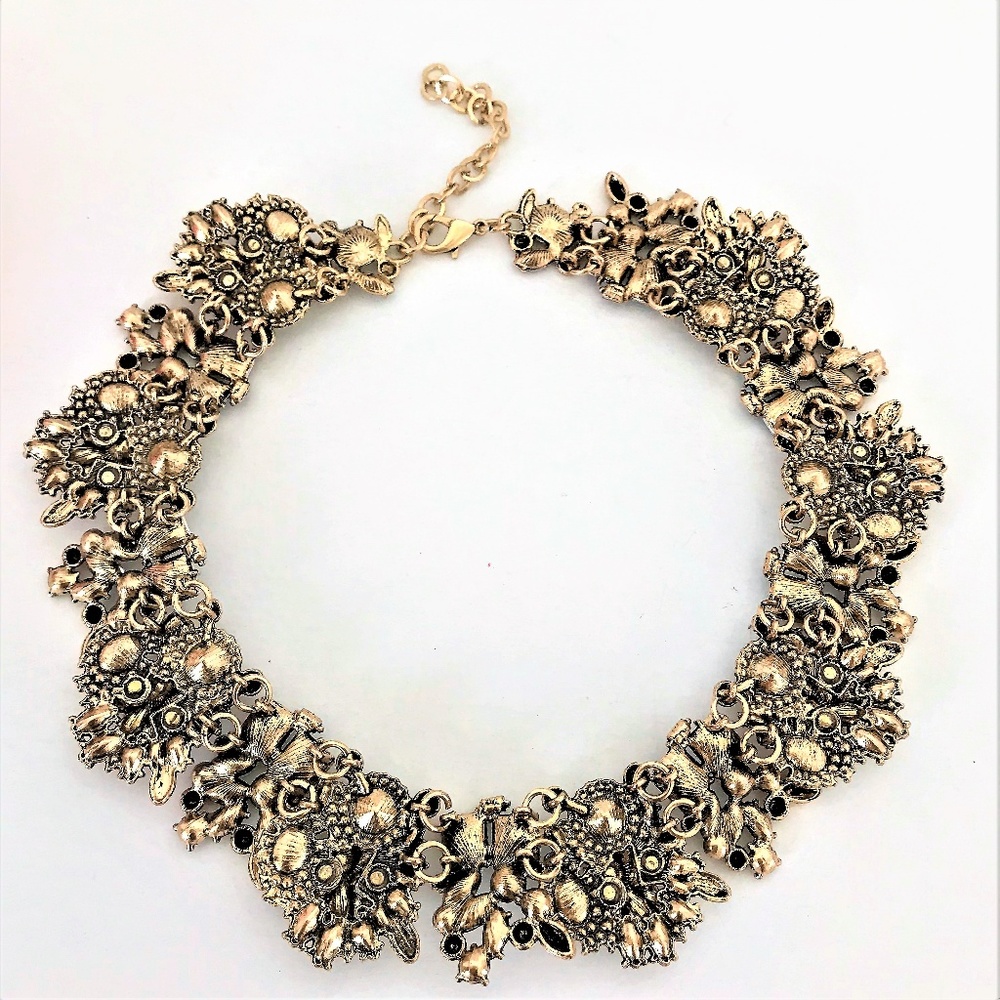 GN5 | Royal White Gems Choker Statement Necklace - Picture 5 of 7